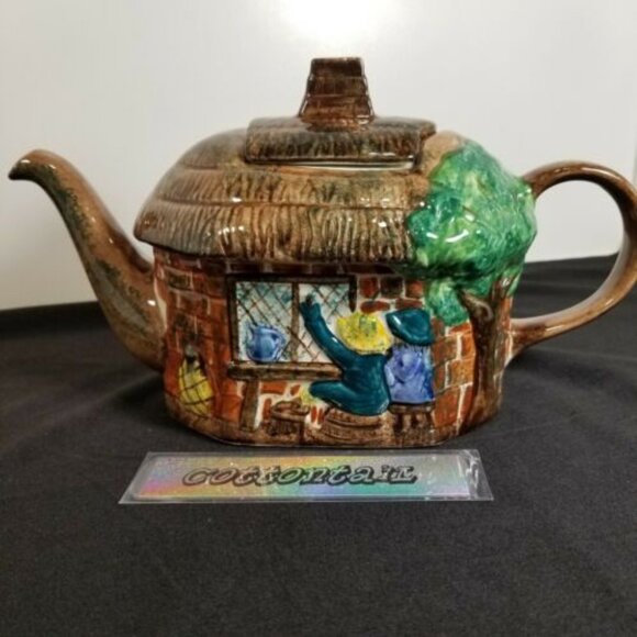 Tony Wood Cottage Teapot, Staffordshire, England - Pre-Owned Vintage - Picture 1 of 6